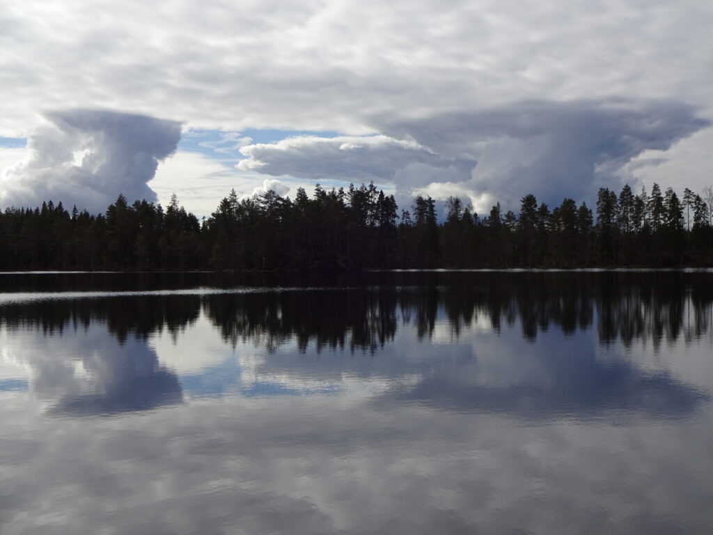 Stapelwolken duiden op turbulent weer