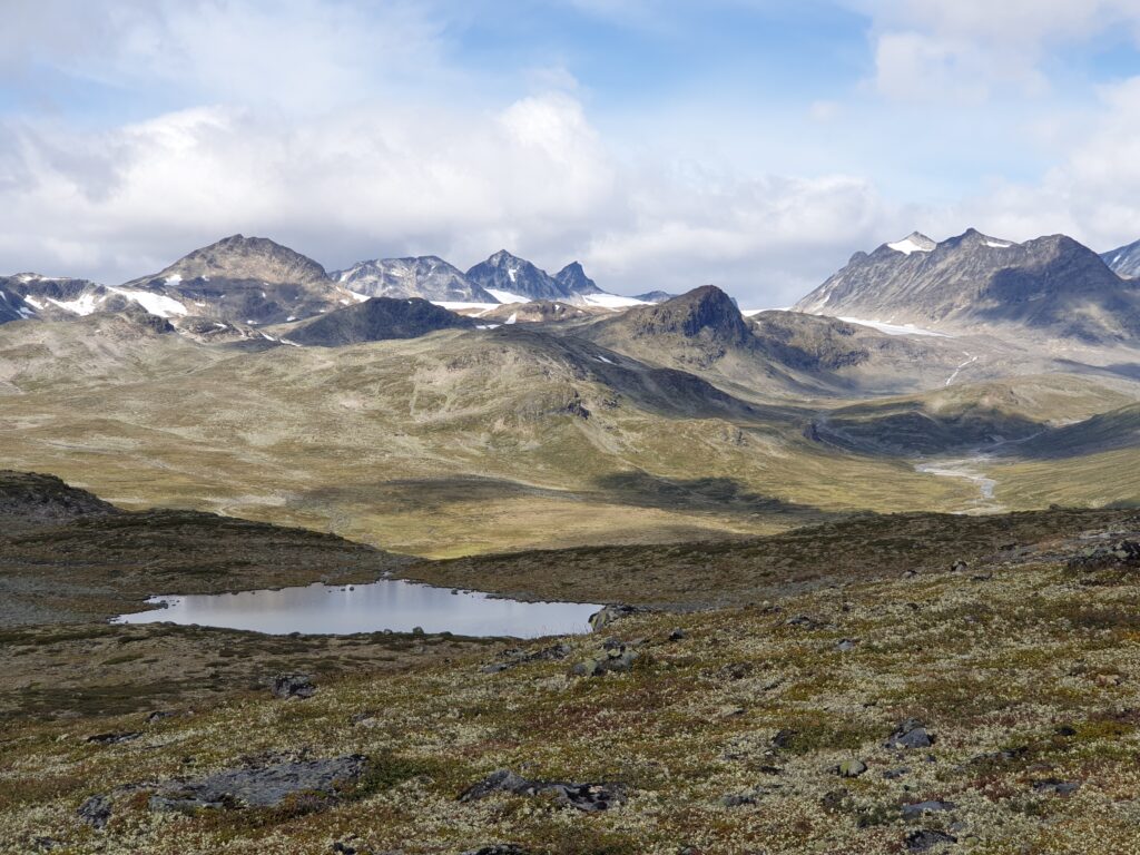Bergen met eeuwige sneeuw in Jotunheimen Noorwegen