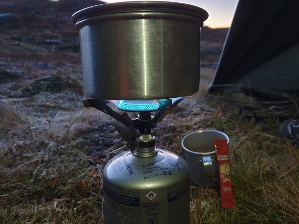 Een gasbrander met wat extra gasflessen is onmisbaar