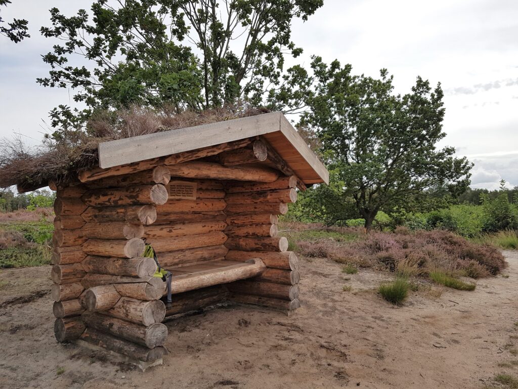 Hutje langs wandelroute op de Sallandse Heuvelrug