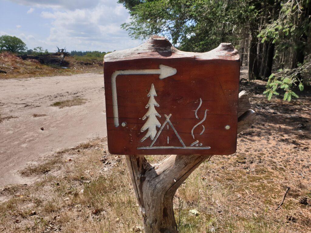 Op weg naar de camping bij een trektocht over de Sallandse Heuvelrug