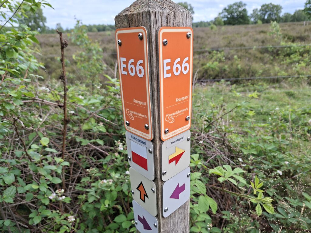 Routemarkeringen van het wandelnetwerk Twente